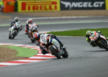 Impressionant sisena posici&oacute; de Philippe el debut del Mundial de Superbikes