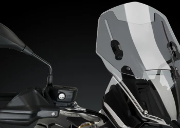 Puig präsentiert seine neue einstellbare Windschutzscheibe für BMW