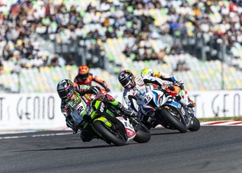 Rea, protagonista a Magny-Cours per un incidente con Bautista