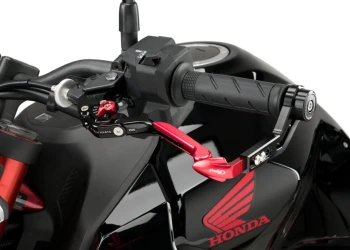 Protection du levier d'embrayage