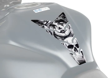 Skull & Poker Tank Protector