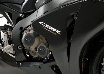 Engine Covers Track for Championship