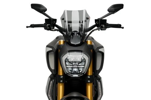 Improve the aerodynamics of your Ducati Diavel with Puig Screen