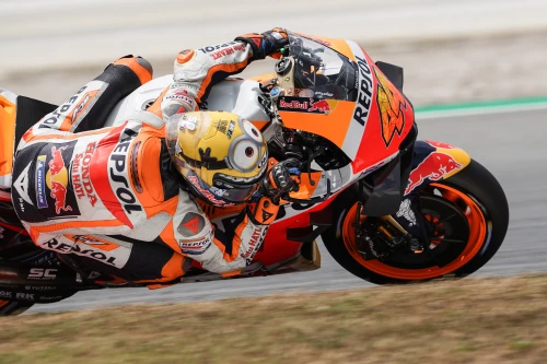 Marc Márquez et Pol Espargaró ne terminent pas la course à domicile