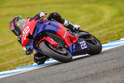 Puig continues to support Ana Carrasco’s career in her new adventure in WorldSSP