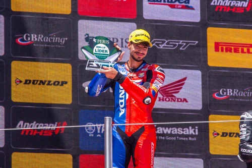 EL TEAM LAGLISSE DOMINA A MONTMELÓ