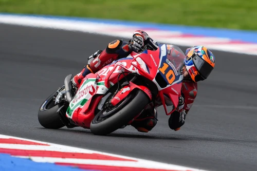 SUPERSTOCK 1000: PALOMERA CAMPEÓN EN ESTORIL Y MARINI SÉPTIMO EN SAN MARINO