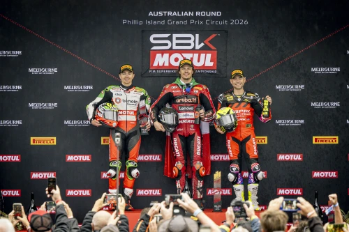 SPEKTAKULÄRER SAISONSTART IN DER WSBK